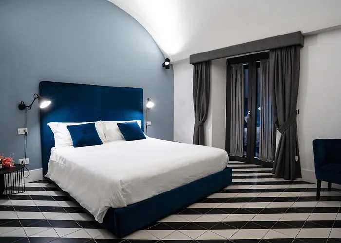 Pulcinella Suite Napoli
